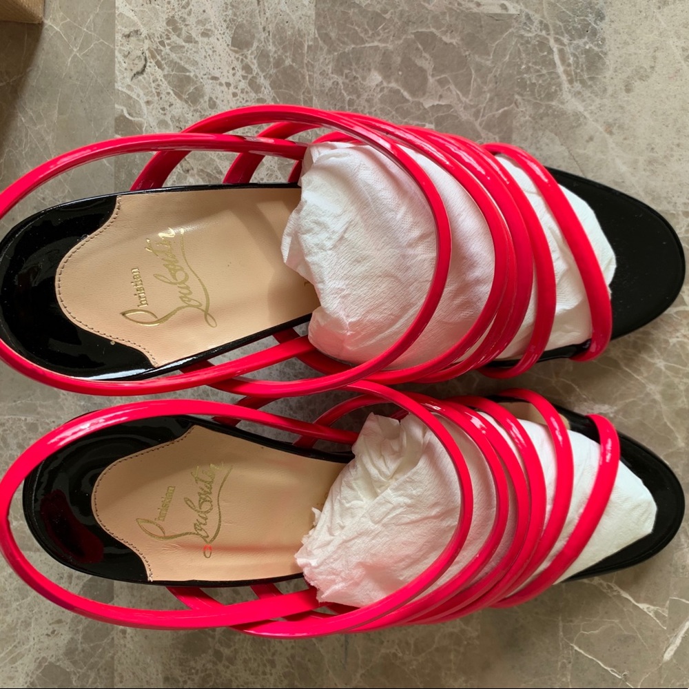 Authentic Christian Louboutin Vildo Rose Matador - Picture 7 of 10
